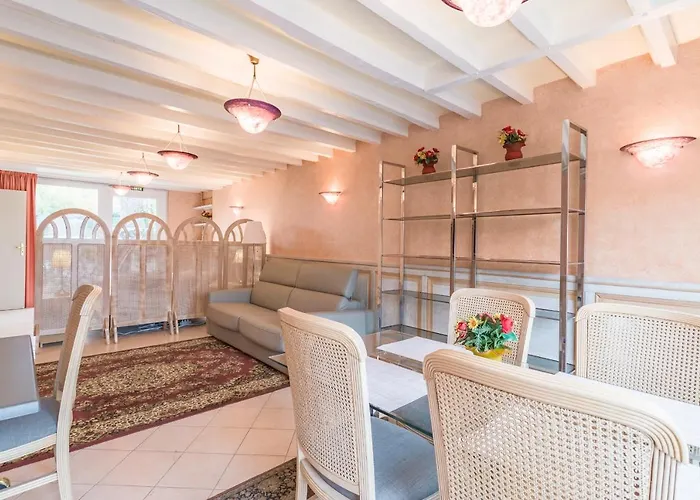 Apartment Le Rubis - Confort - Proche Mag Outlet Troyes - Parking Gratuit *