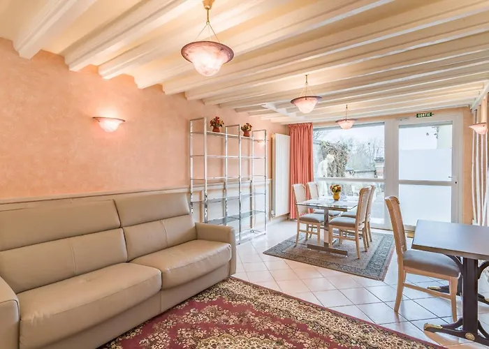 Apartment Le Rubis - Confort - Proche Mag Outlet Troyes - Parking Gratuit