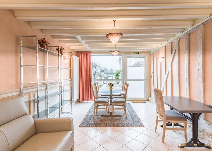 Apartment Le Rubis - Confort - Proche Mag Outlet Troyes - Parking Gratuit *